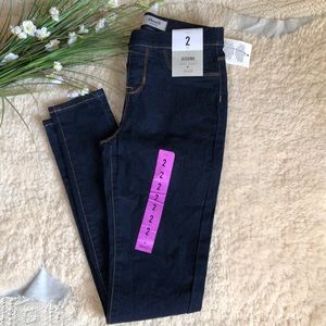 Denim Co Jeggings New Size 2 Dark Wash Color